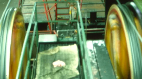 Troubleshooting conveyor belt miring pada sistem conveyor industri