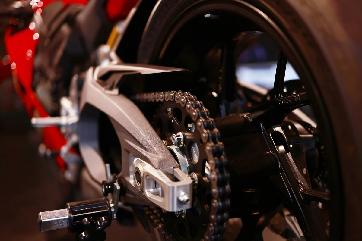 efisiensi transmisi daya dari rantai industrial roller chain transmission